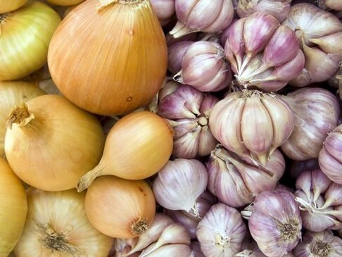 Garlic and onion - a home remedy for the treatment of helminthic infections