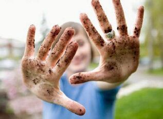 Dirty hands can cause parasitic infections